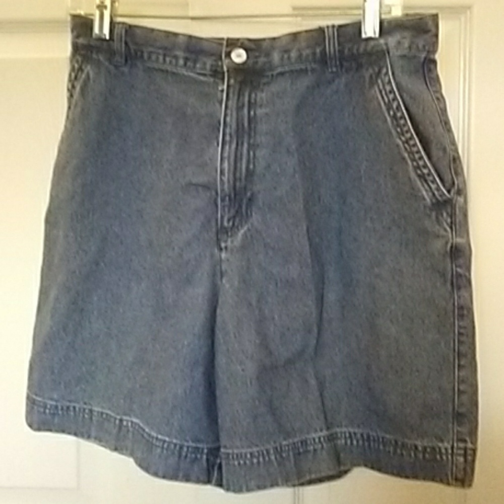 Vintage mom jean shorts